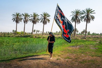 من سار إلى الحسين وحيداً هو يعلم يقيناً أن عين الزهراء ترافقه في كل لحظة...