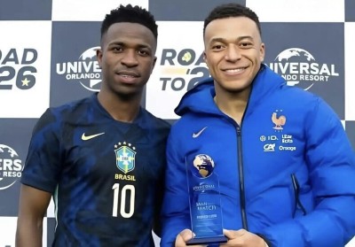 مبابي وفينيسيوس جونيور يخطفان الأنظار بموقف لطيف بعد فوز فرنسا على البرازيل