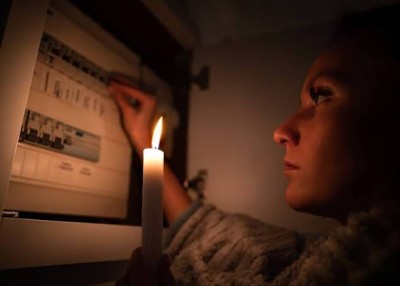 مواطنون في الناصرية يشكون تراجع تجهيز الكهرباء إلى أقل من ساعتين مقابل خمس ساعات انقطاع