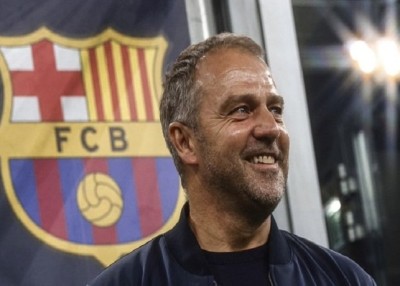 فليك يهدد عرش غوارديولا في برشلونة بأرقام قياسية