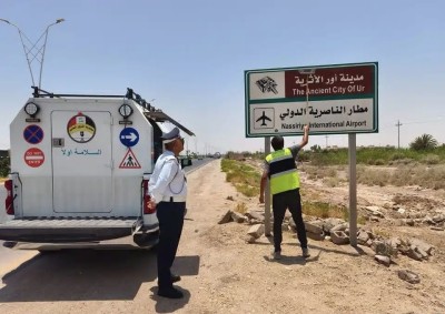 مرور ذي قار تنفذ حملة ميدانية لصيانة العلامات المرورية في الطرق والتقاطعات