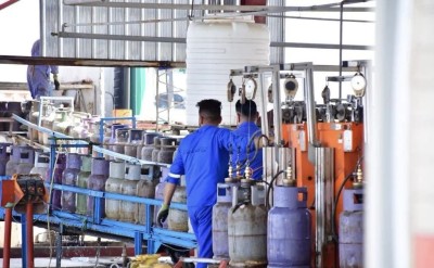 معمل غاز الناصرية يضاعف طاقته الإنتاجية تزامنا مع زيارة أربعينية الإمام الحسين