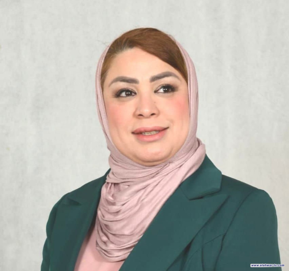 أرامل في وطن جاف من يربّت على أكتاف الحزن