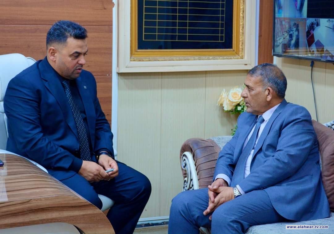 مدير ماء ذي قار  يستقبل في مكتبه النائب كاظم الطوگي