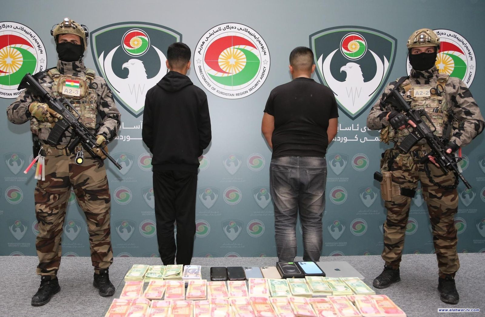 شرطة السليمانية تمسك بأخوين سرقا ١٠٠ مليون دينار من والديهما