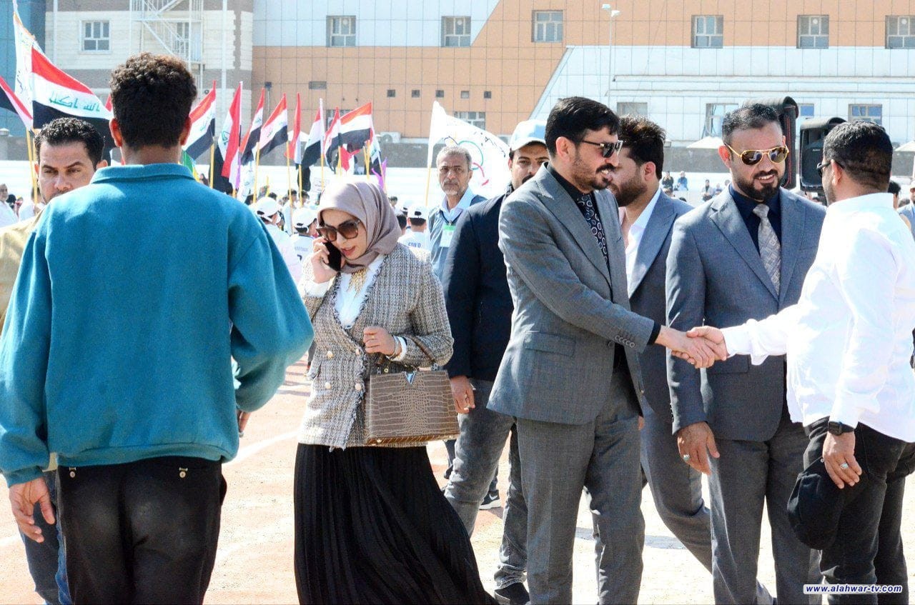 جانب من حضور عدد من اعضاء مجلس ذي قار الى المهرجان الرياضي الذي اقيم برعاية مديرية التربية