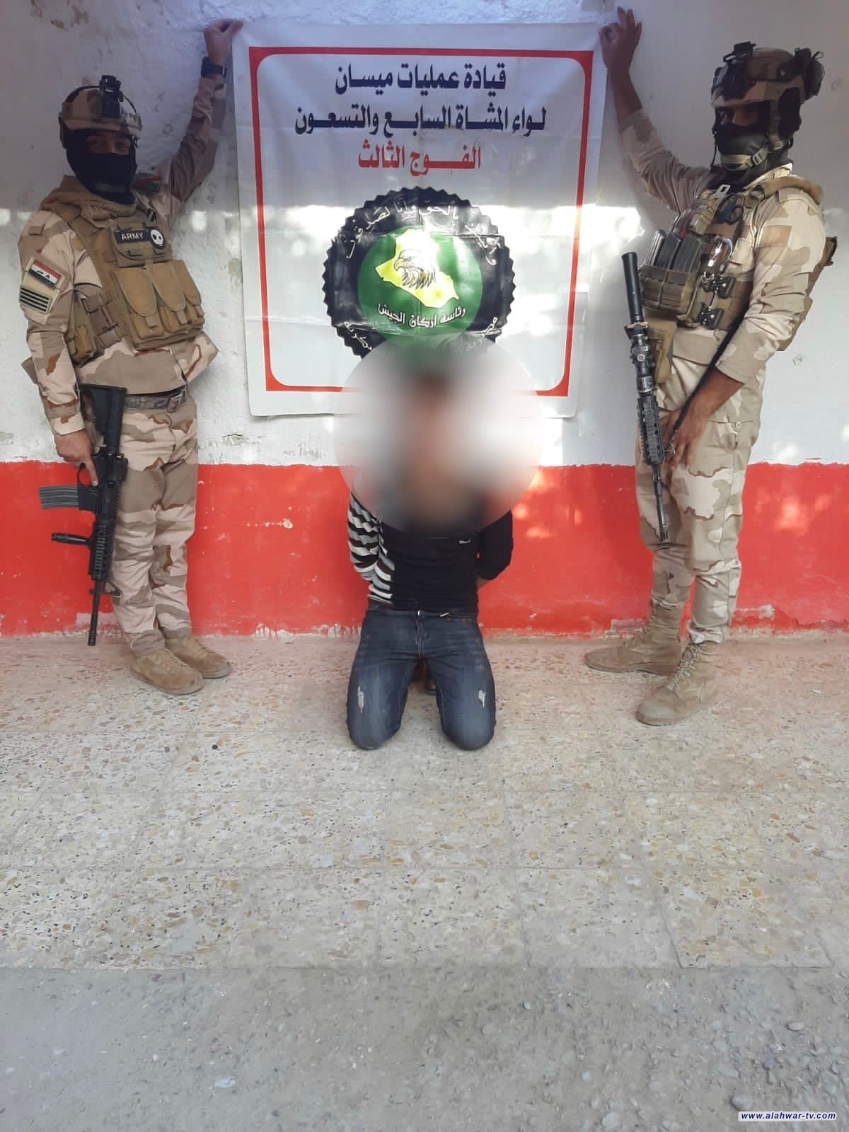 قيادة عمليات ميسان تلقي القبض على متهم بالمواد المخدرة وتصادر كمية من الاسلحة والاعتدة غير المرخصة في أقضية الكحلاء والقلعة والميمونة