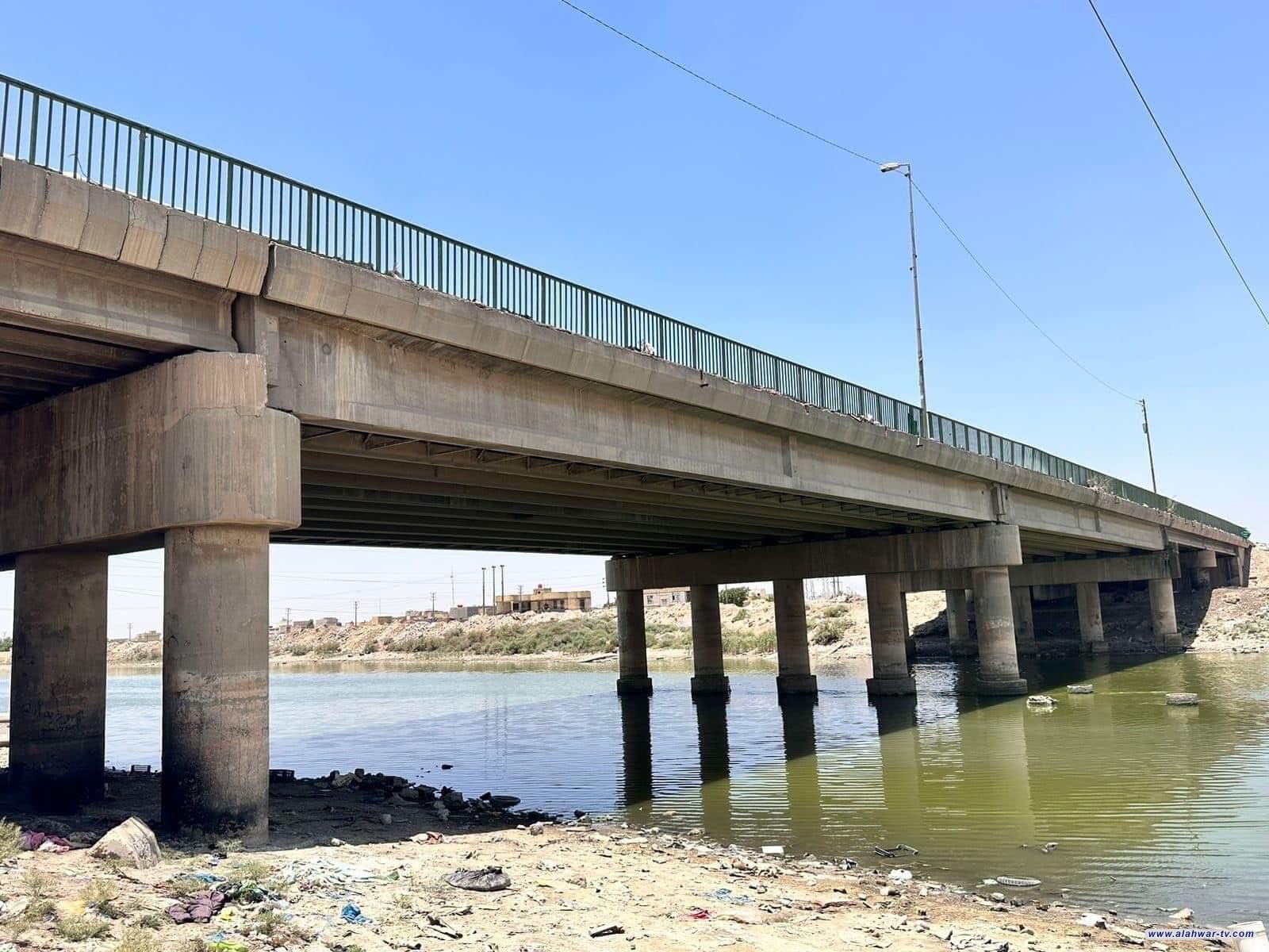 تسليم موقع انشاء جسر بديل للجسر الهولندي وسط الناصرية