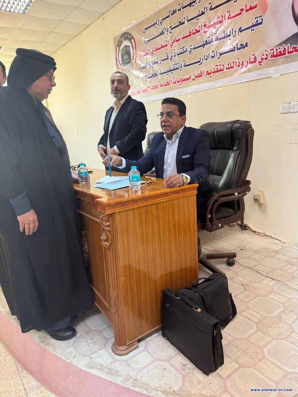 جانب من المحاضرات الإدارية للمتعهد الحاج محمد عبد عيسى