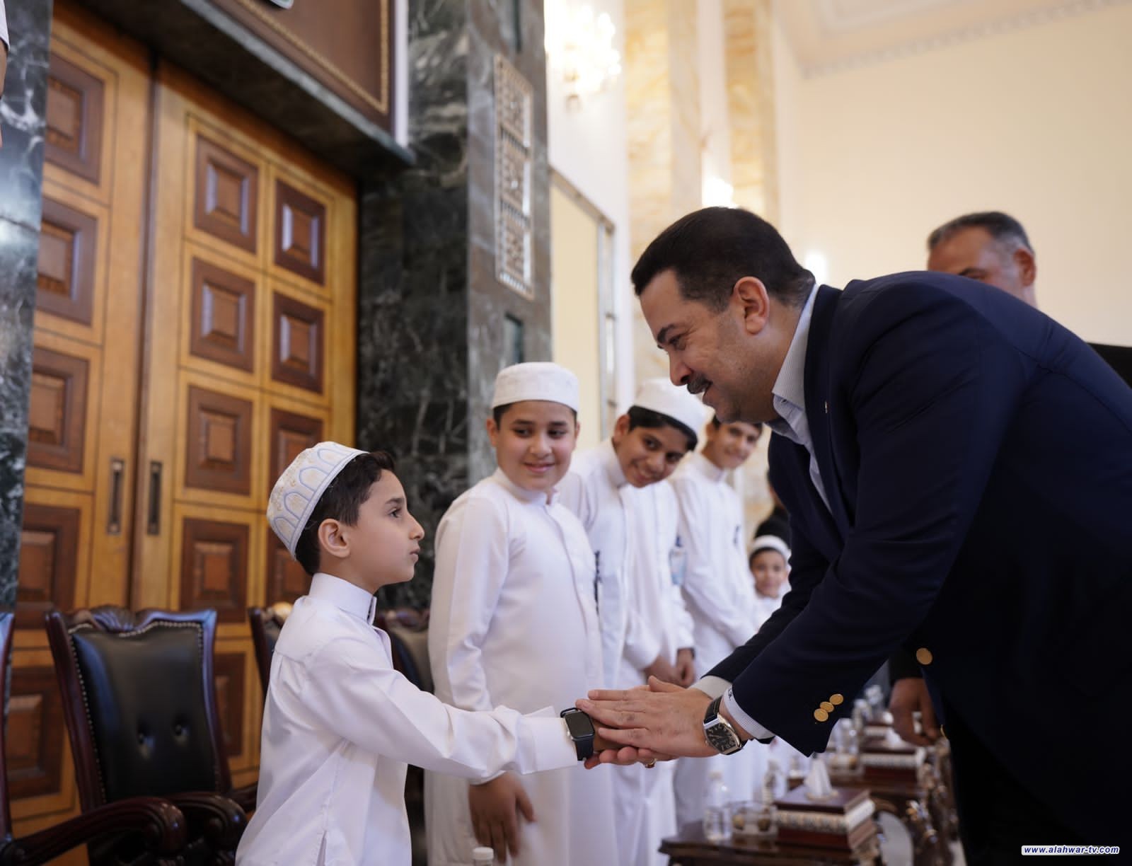 رئيس مجلس الوزراء السيد محمد شياع السوداني يستقبل عدداً من حفظة وقرّاء القرآن من مختلف محافظات العراق