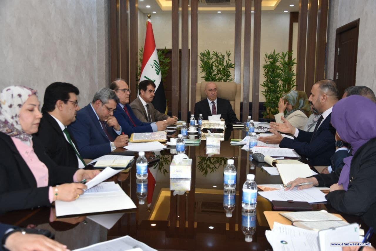 وزير البيئة  يوجه دوائر البيئة بأتخاذ الاجراءات القانونية ضد اي نشاط  يلوث مصادر المياه
