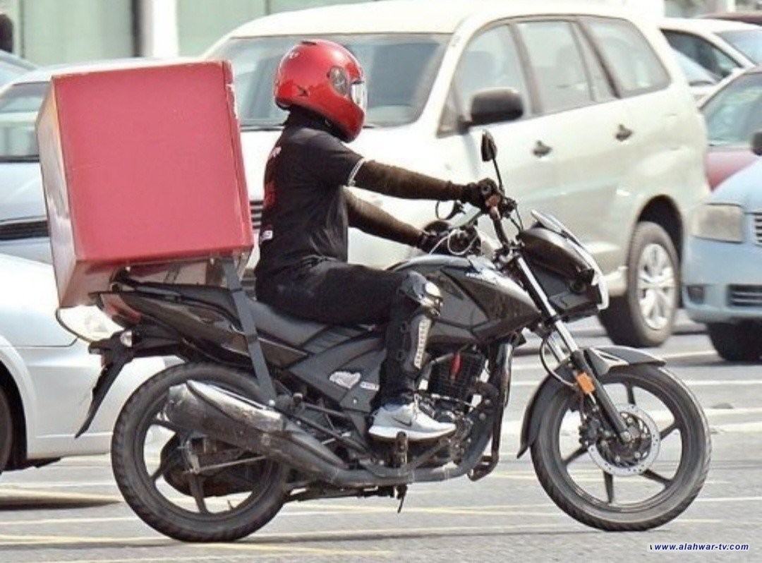 الداخلية تقرر تحديد اللون الاصفر لدراجات "الدلفري"