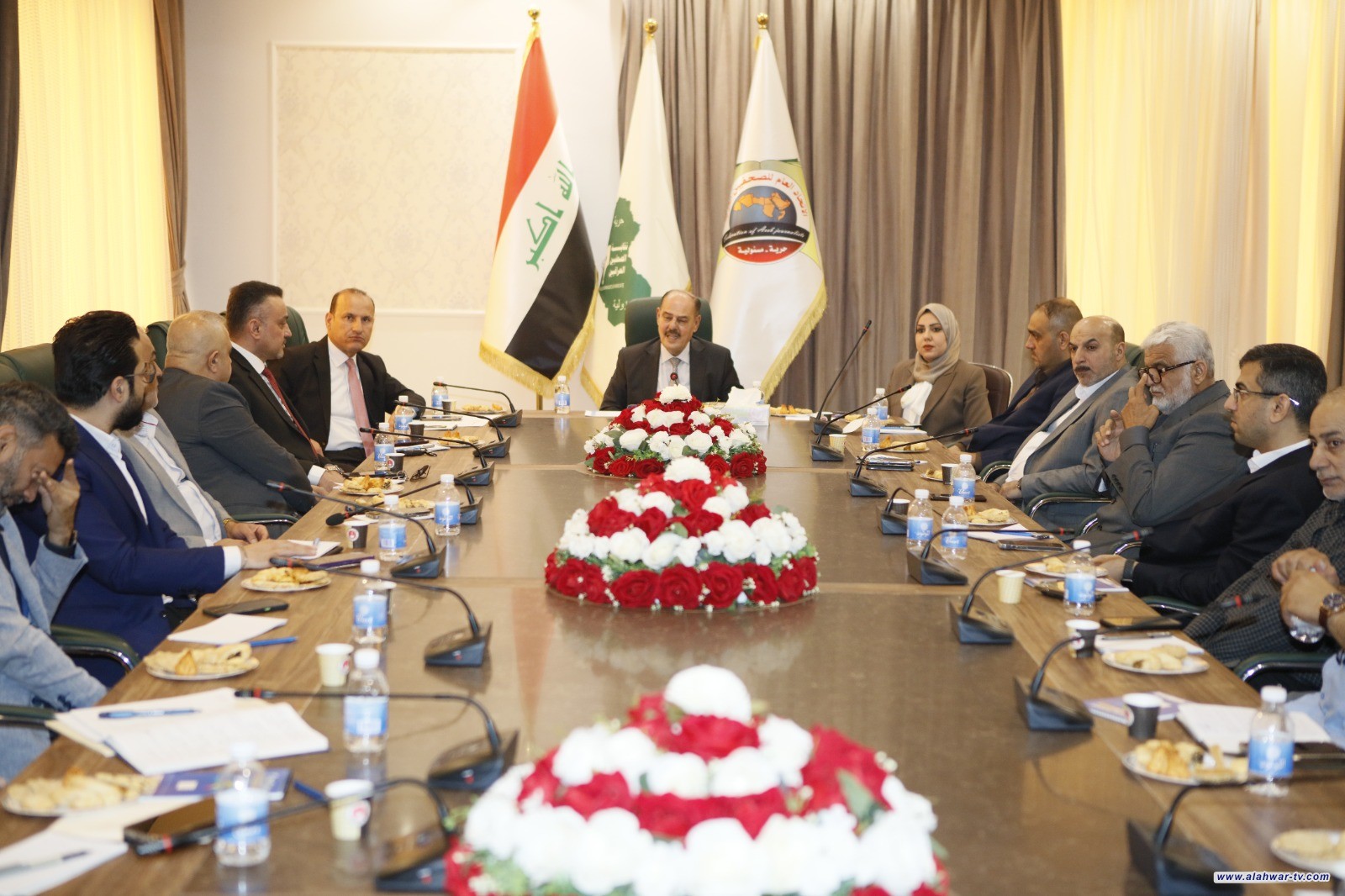 مؤيد اللامي يدعو القنوات الفضائية الى استثمار زيارة الوفود الاعلامية لابراز الصورة المشرقة والنهضة العمرانية في العراق