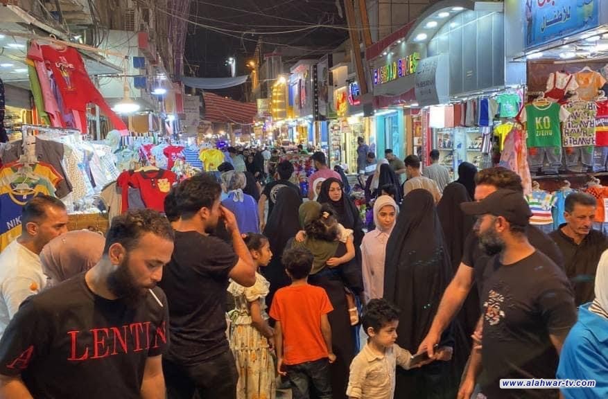 اسواق الناصرية لا تنام وتزدحم بالمتبضعين استعدادا لعيد الفطر المبارك فانقلبت مساءات الحبوبي الى نهار ودبت الحياة بليله حتى ساعات فجر اليوم التالي