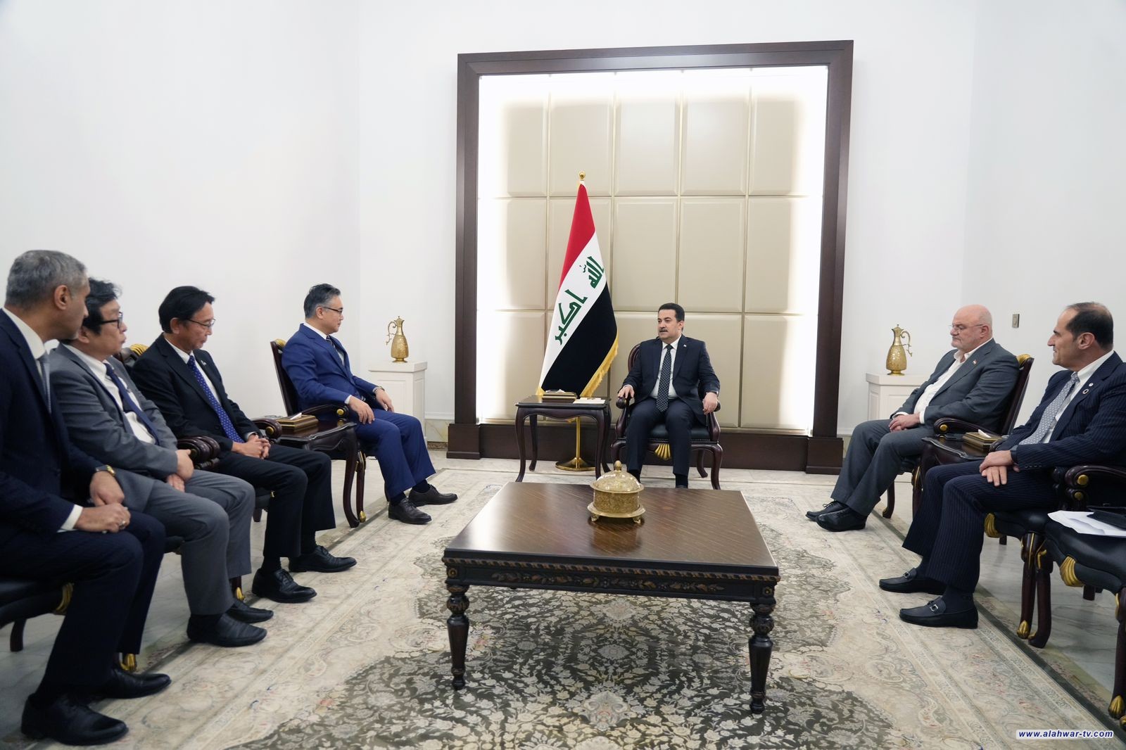 رئيس مجلس الوزراء السيد محمد شياع السوداني يستقبل السفير الياباني لدى العراق