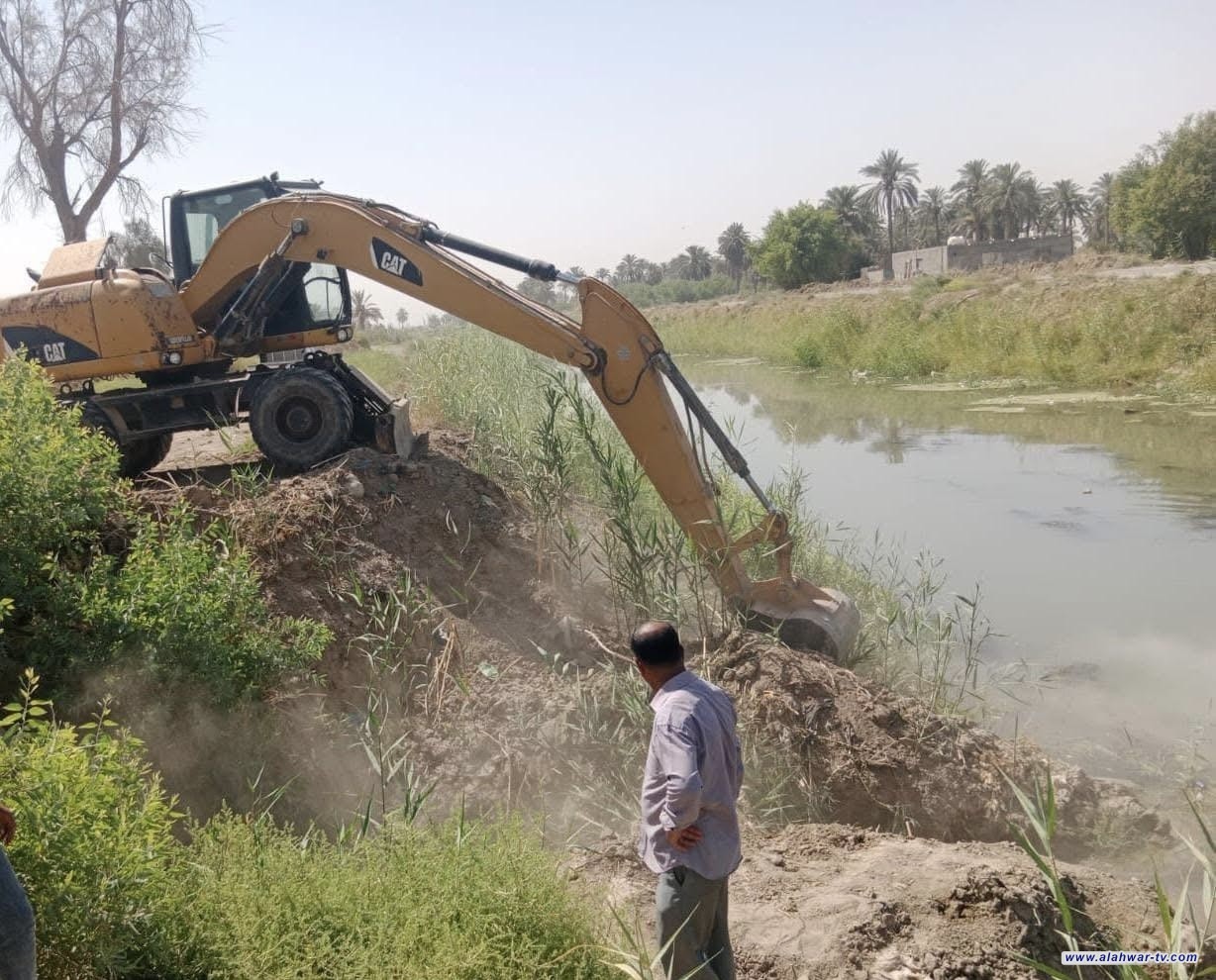 الموارد المائية في ذي قار تنفذ حملة لرفع التجاوزات على حوض الغراف وتطبيق نظام المراشنة