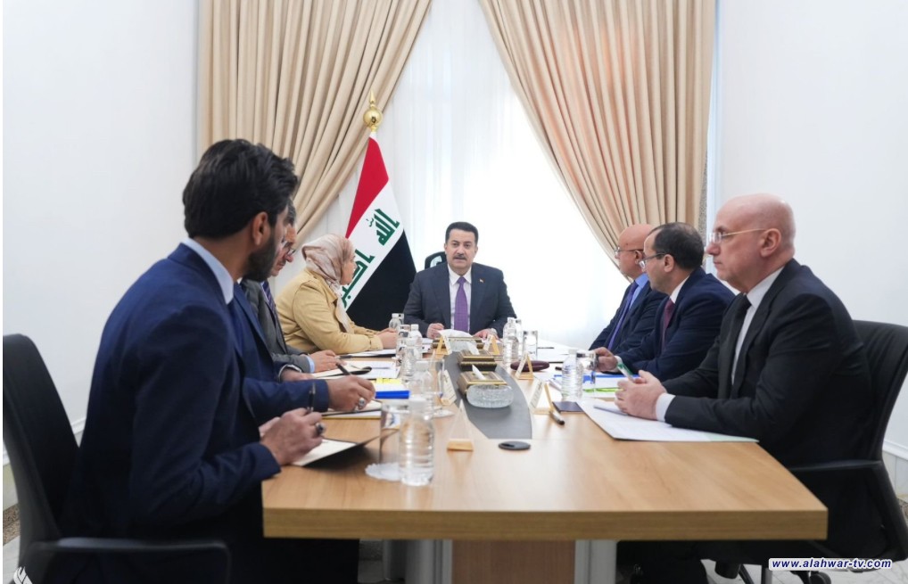 رئيس الوزراء يترأس اجتماعاً لمناقشة إجراءات تعيين حملة الشهادات العليا و الأوائل