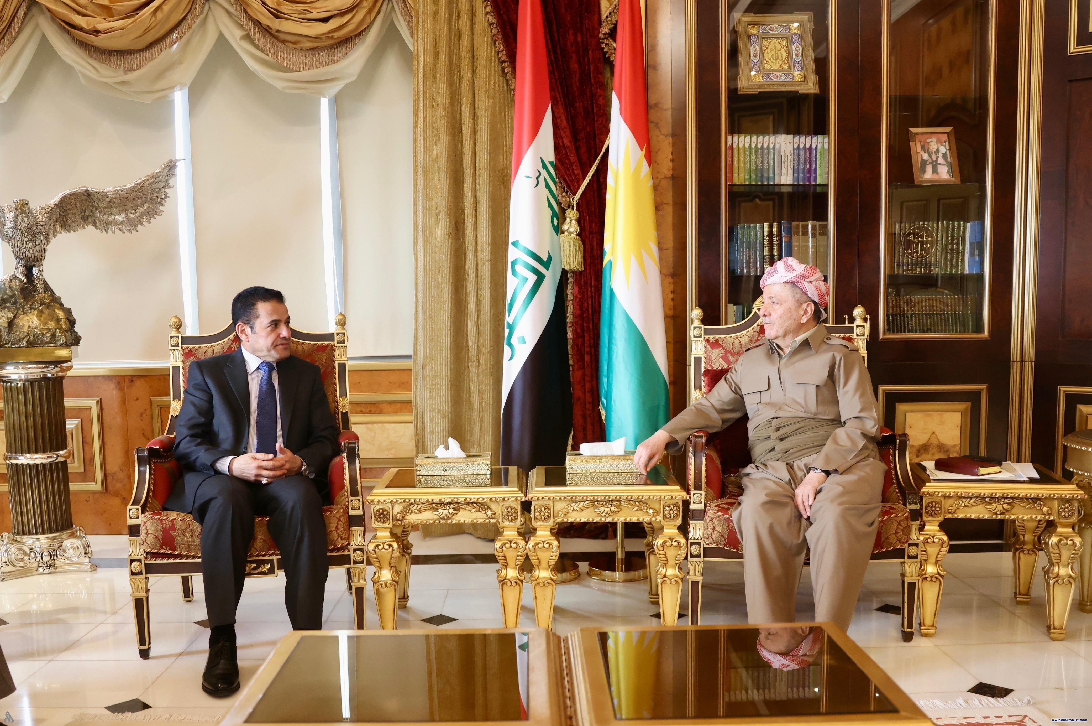 الأعرجي ومسعود بارزاني يبحثان تنفيذ الاتفاق الأمني المشترك لضبط الحدود