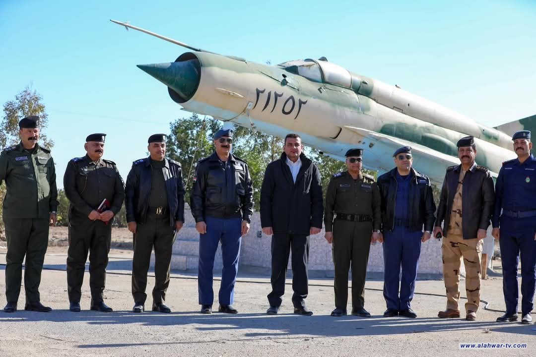 محافظ ذي قار يلتقي قائد قاعدة الإمام علي (ع) الجوية