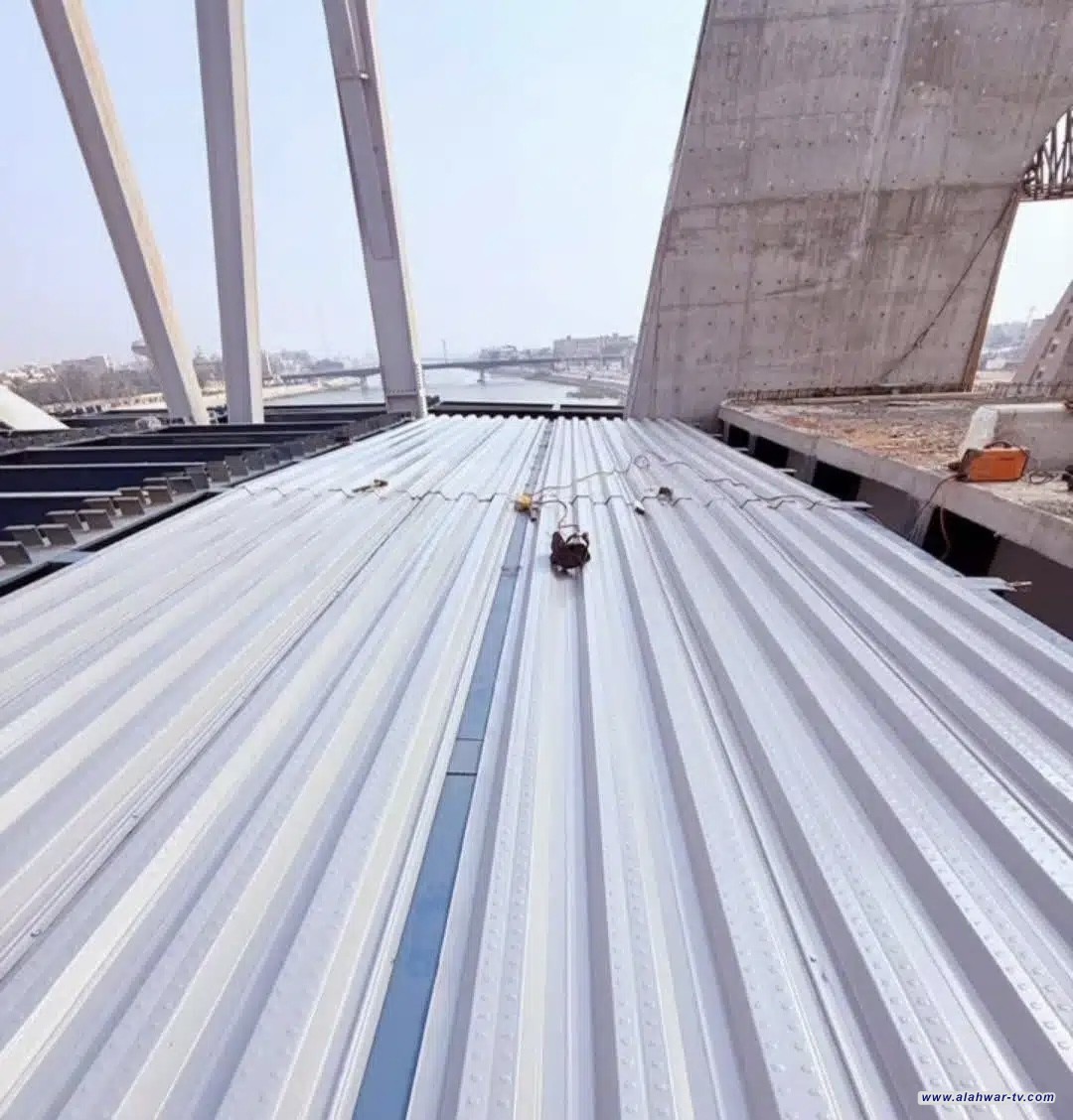 محافظ ذي قار يعلن المباشرة بأعمال الفضاء المعلّق لجسر شهداء الزيتون