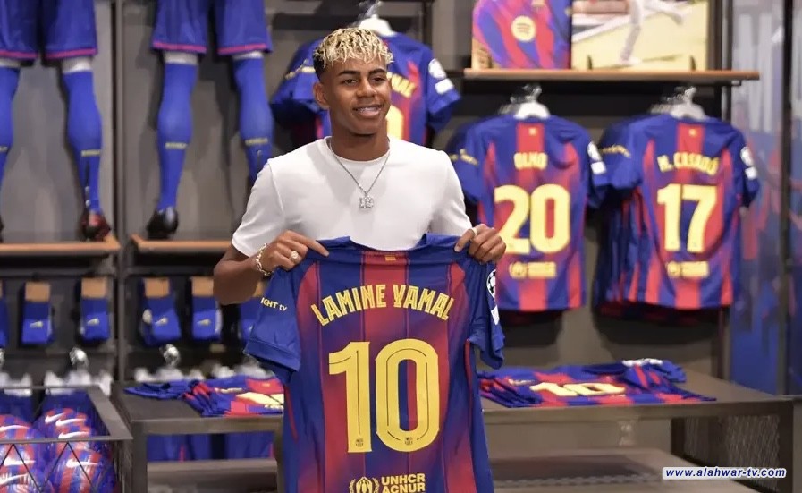 برشلونة يعلن تجديد عقد يامال ومنحه قميص ميسي