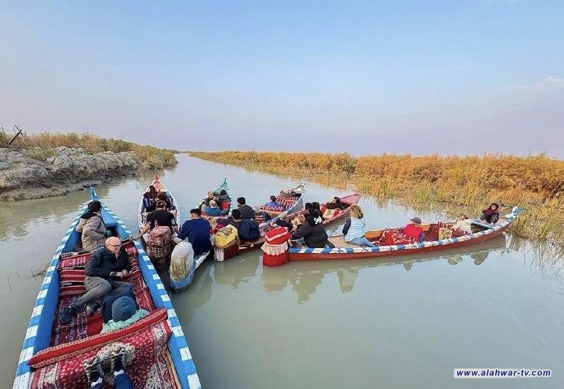 أهوار الجبايش تستقبل سياحاً من إسبانيا في زيارة تعزّز السياحة البيئية جنوب العراق