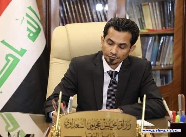 وزير النقل يوجه بتشكيل لجنة تحقيقية بسبب تأخر رحلة جوية