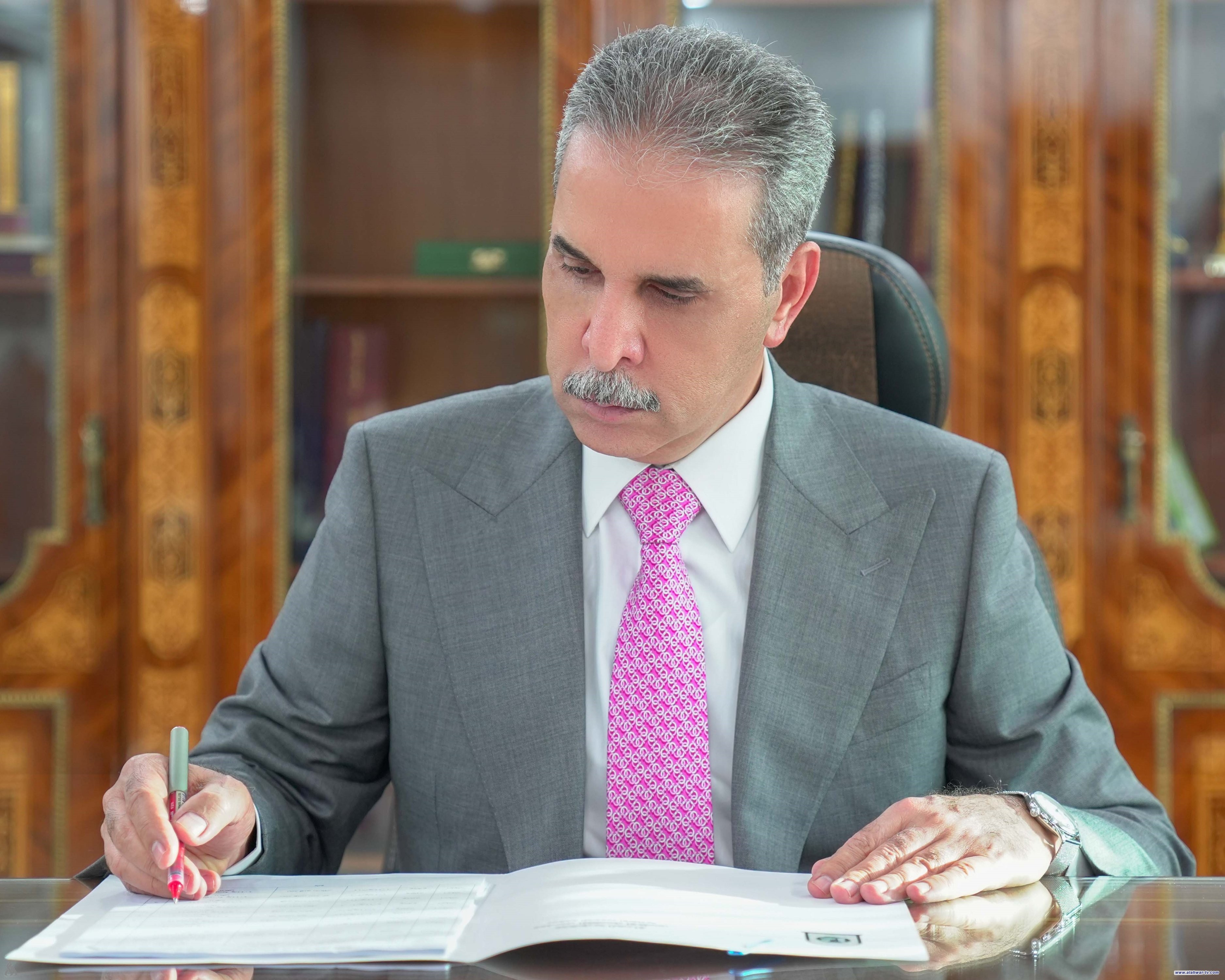 مراسلنا: القاضي زيدان يصل مجلس النواب ويجتمع برئيس السن