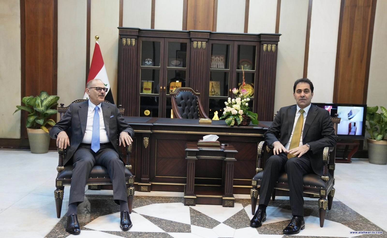 المندلاوي يؤكد ضرورة التعاون بين السلطتين التشريعية والقضائية