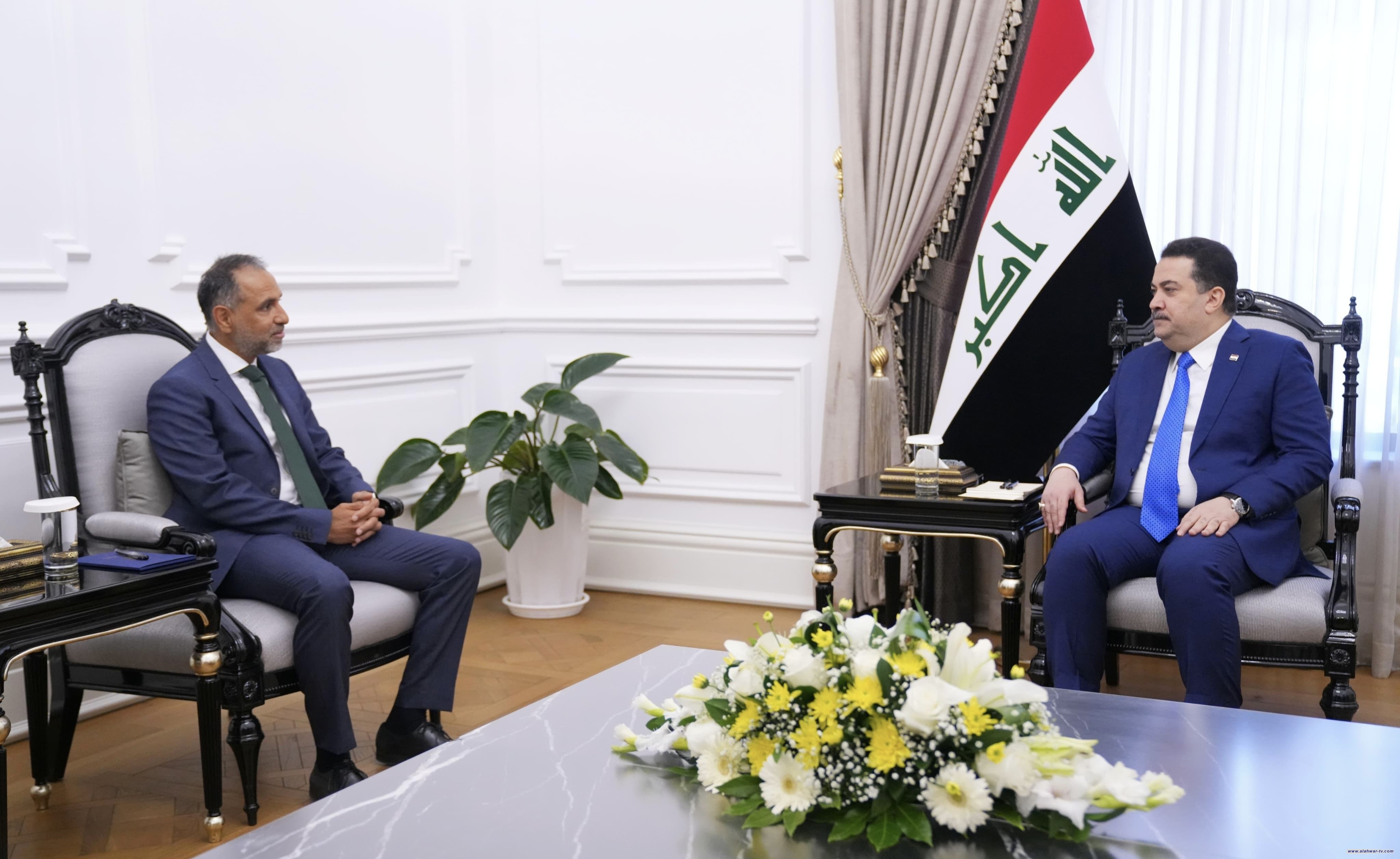 رئيس الوزراء يبحث مع السفير البريطاني اتفاقية التعاون الاستراتيجي