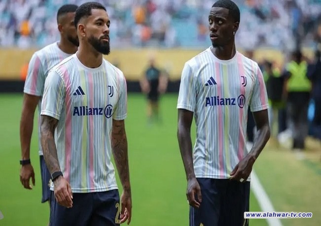 صراع إنجليزي ثنائي على لاعب يوفنتوس