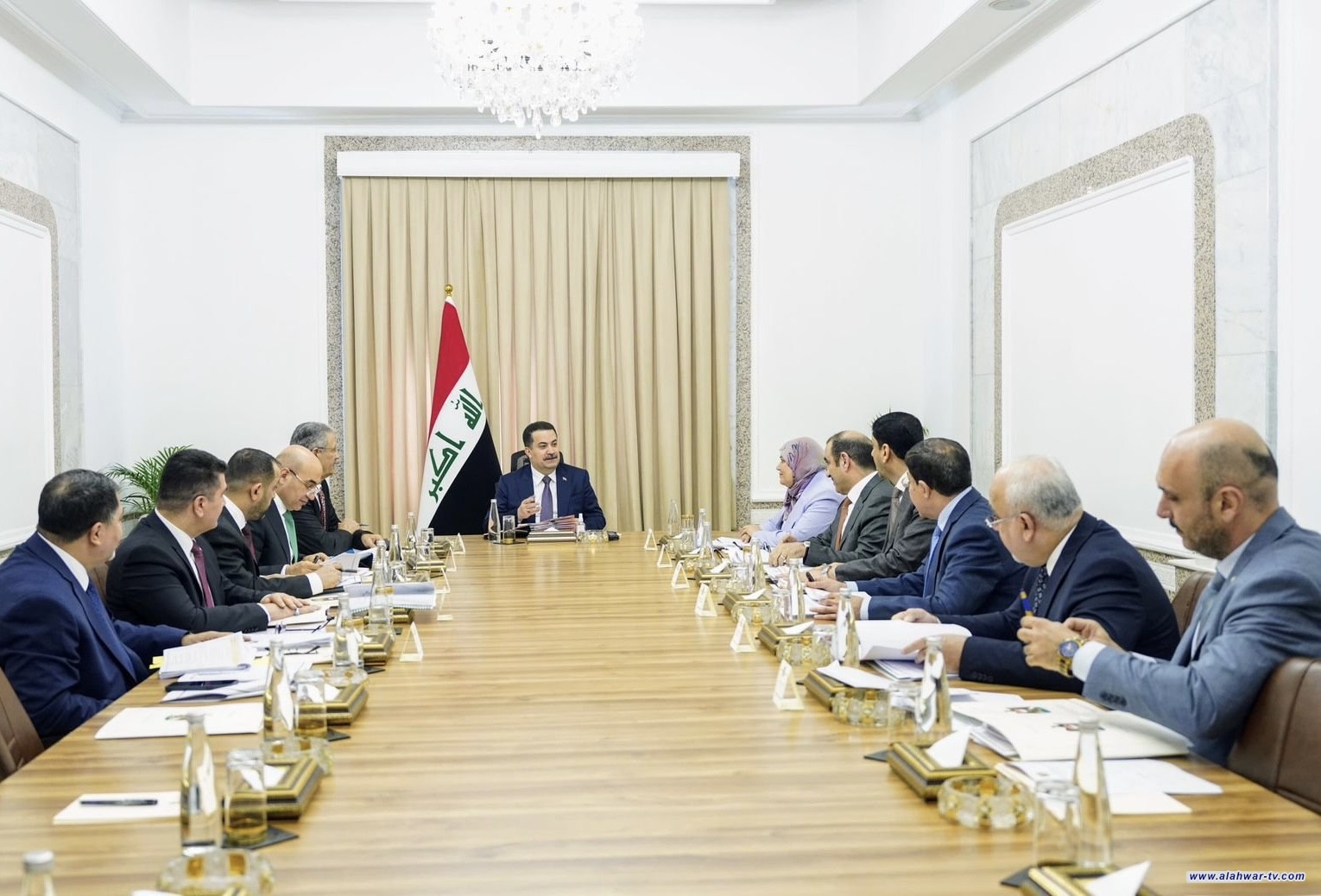 رئيس الوزراء يرأس الاجتماع السابع للّجنة العليا للإعمار والاستثمار