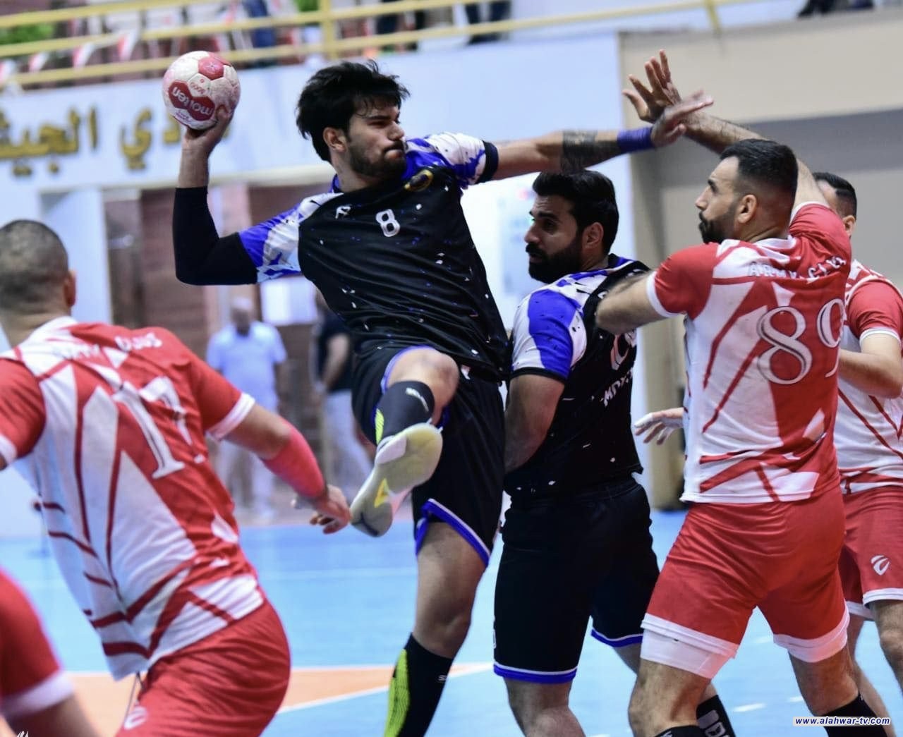 الحشد يتغلب على الجيش ويقترب من وصافة دوري اليد