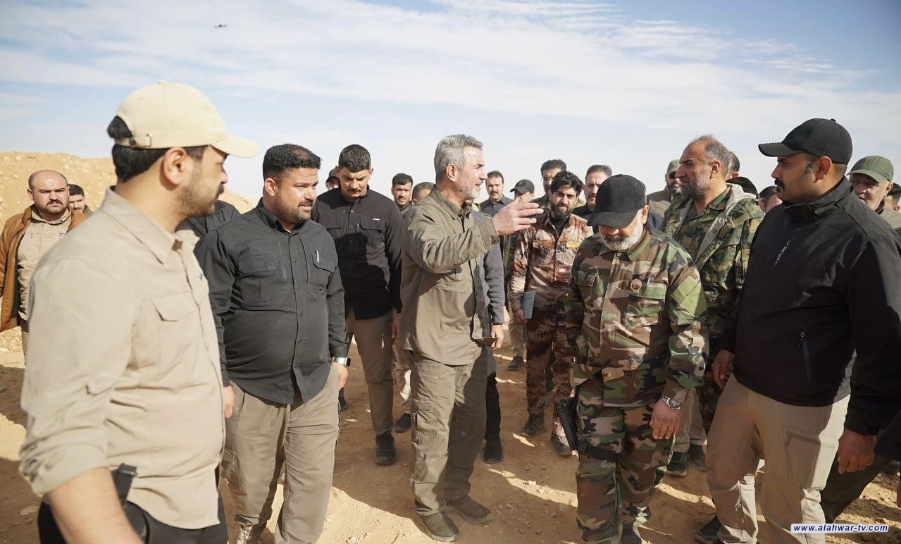رئيس أركان هيئة الحشد الشعبي يتفقد الشريط الحدودي في الأنبار