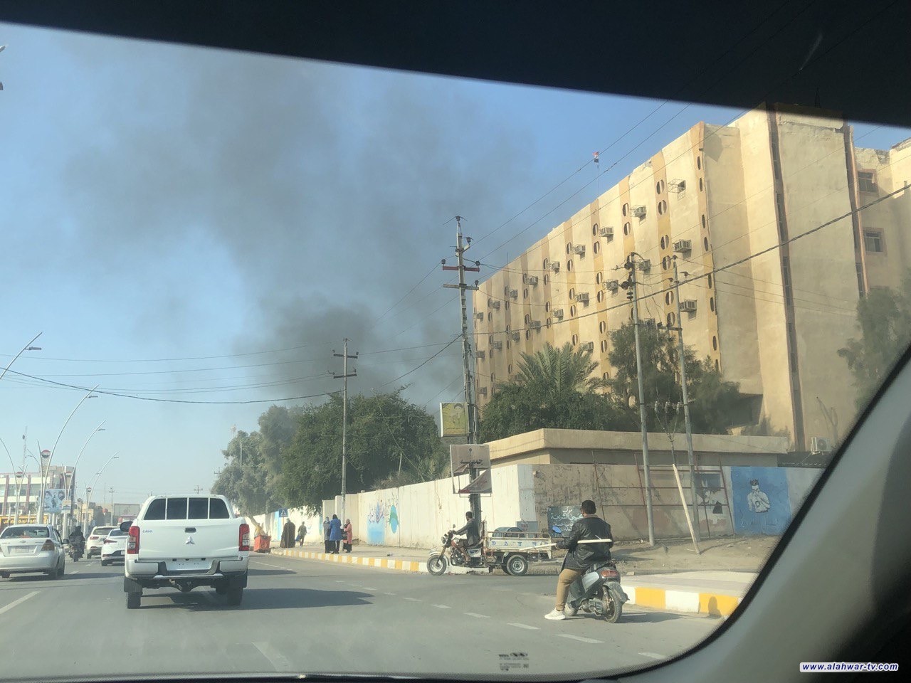 اندلع حريق داخل مبنى الزراعة، وأفاد مصدر مطلع أن الحريق ناتج عن احتراق سيارة داخل المبنى، ولم تسجل أي خسائر بشرية جراء الحادث. الجهات المختصة تعمل على السيطرة على الحريق والتحقيق في ملابساته.