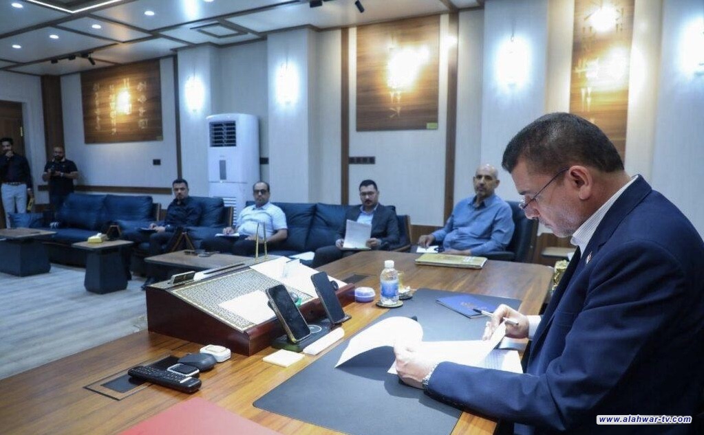 محافظ ذي قار يترأس اجتماعا لتنفيذ قرار توزيع الأراضي للمعلمين ويعلن تشكيل لجنة فرعية وتخصيص أراضٍ في عموم المحافظة