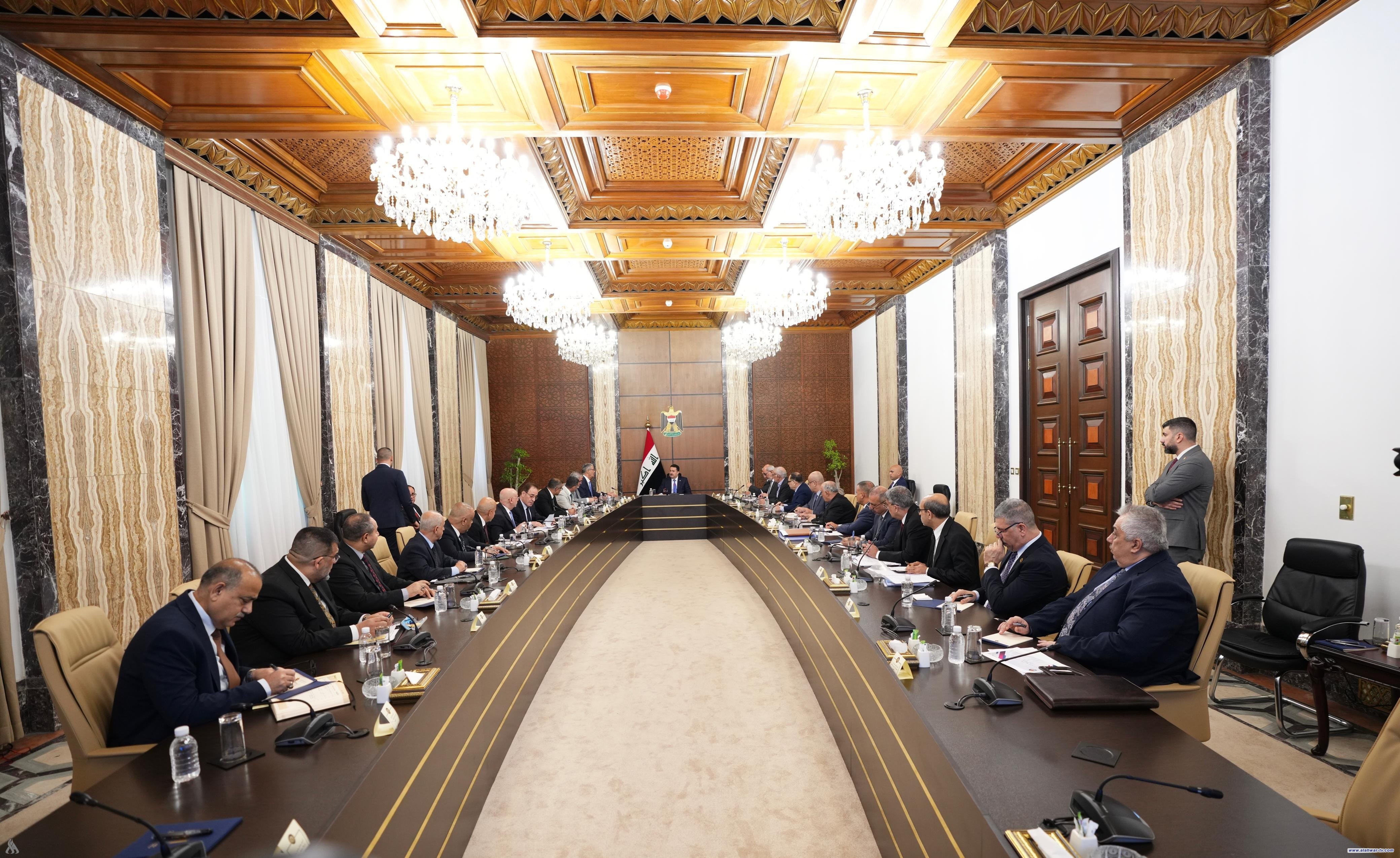 رئيس الوزراء يترأس الاجتماع الدوري لمتابعة مشاريع وزارة النفط