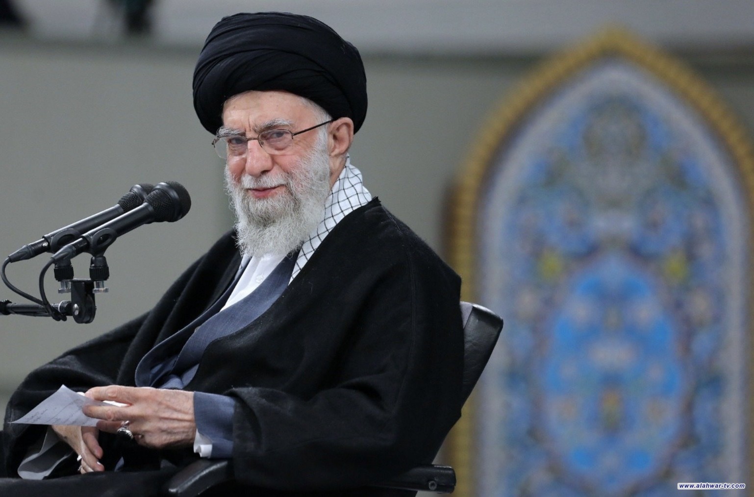 السيد خامنئي: على الإيرانيين الحفاظ على وحدتهم