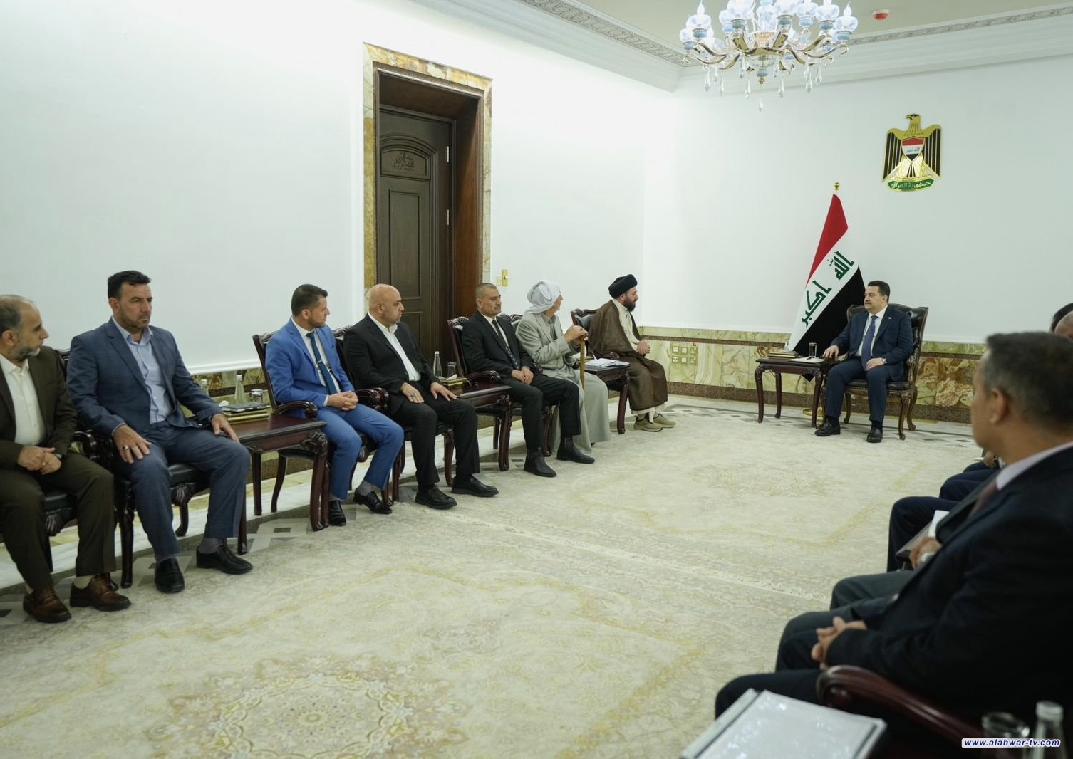 رئيس الوزراء يوجه بتشكيل لجنة لمتابعة الخدمات والطلبات والقرارات الخاصة بمناطق كركوك