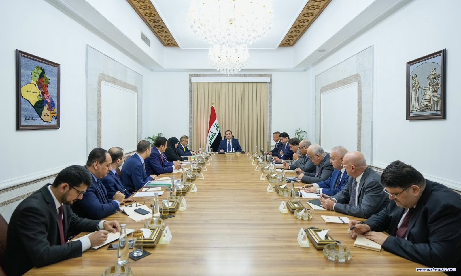 رئيس الوزراء يرأس الاجتماع الأول للّجنة العليا للتحوّل الرقمي