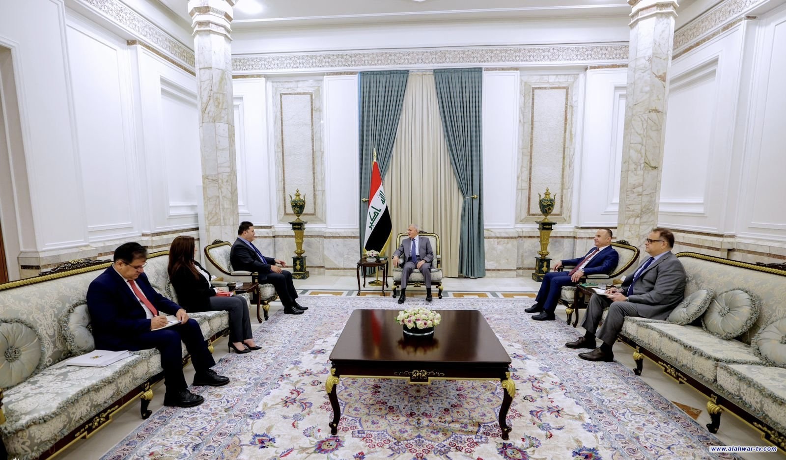 رئيس الجمهورية يشدّد على ضرورة تضمين المناهج الدراسية مواد تحترم التعايش السلمي