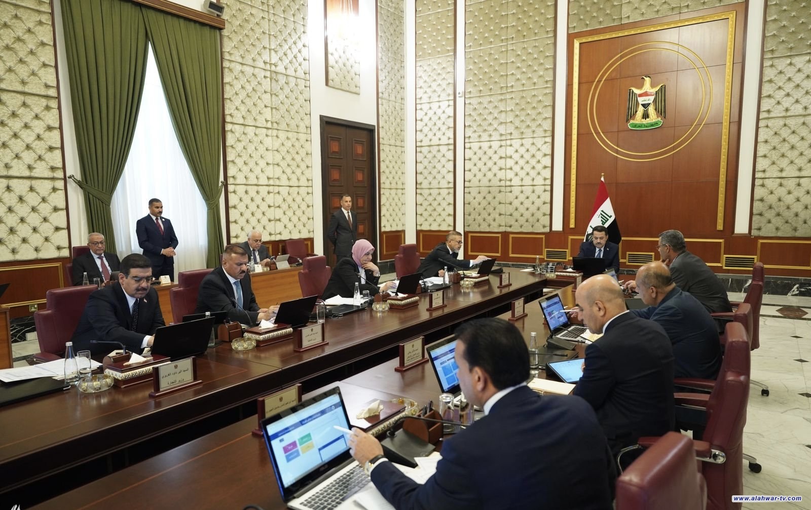 رئيس الوزراء يوجه بعقد جلسة استثنائية لمجلس الوزراء الأحد المقبل لمناقشة جداول الموازنة