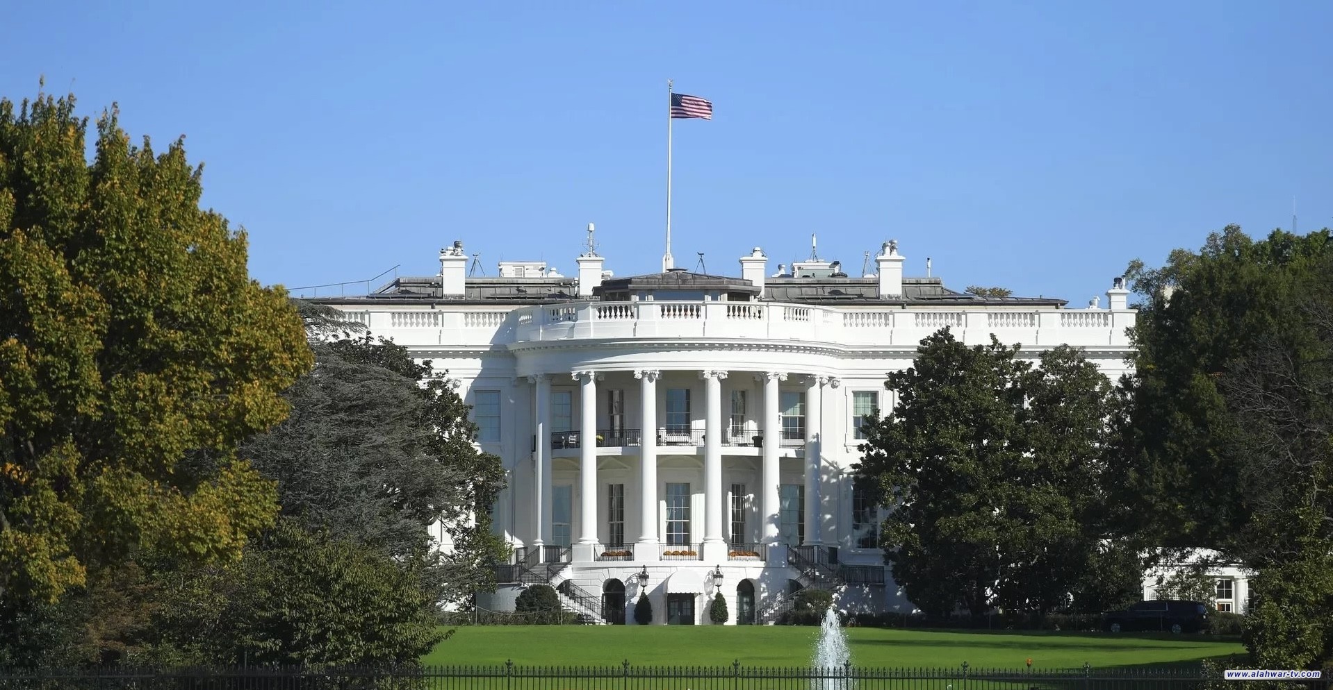 وسائل إعلام عن مسؤول في البيت الأبيض: ترامب يدرس إصدار تفويض بشن هجوم على إيران