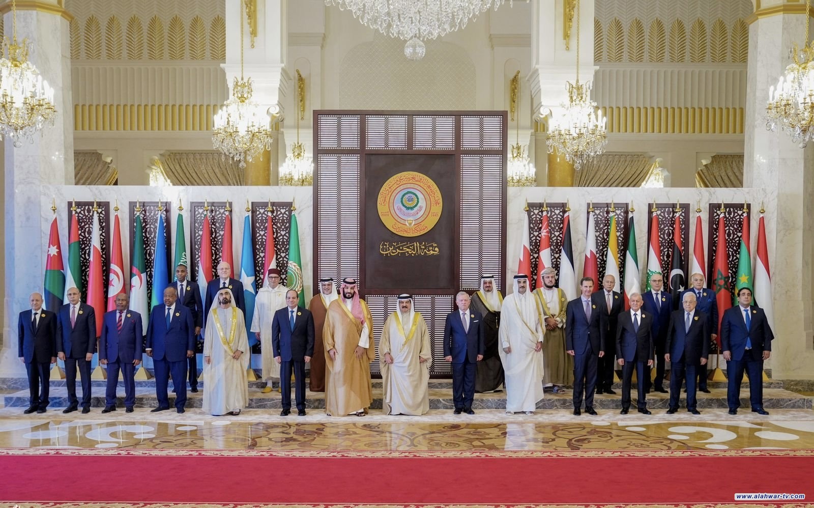 انطلاق القمة العربية في دورتها الـ33 بالبحرين