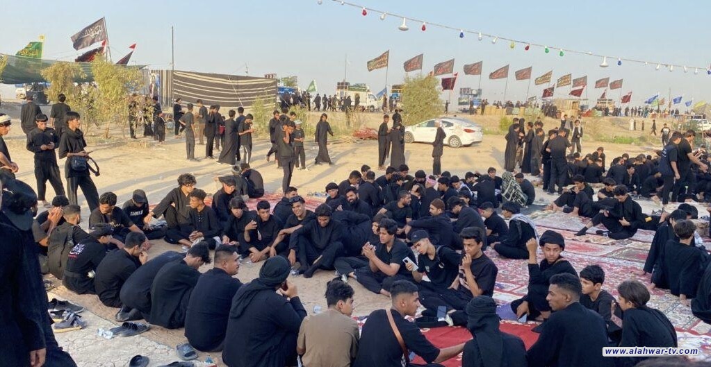 استمرار الزحف الحسيني المقدّس من ذي قار نحو كربلاء: مواكب الإيمان تتحدى حرارة الطريق