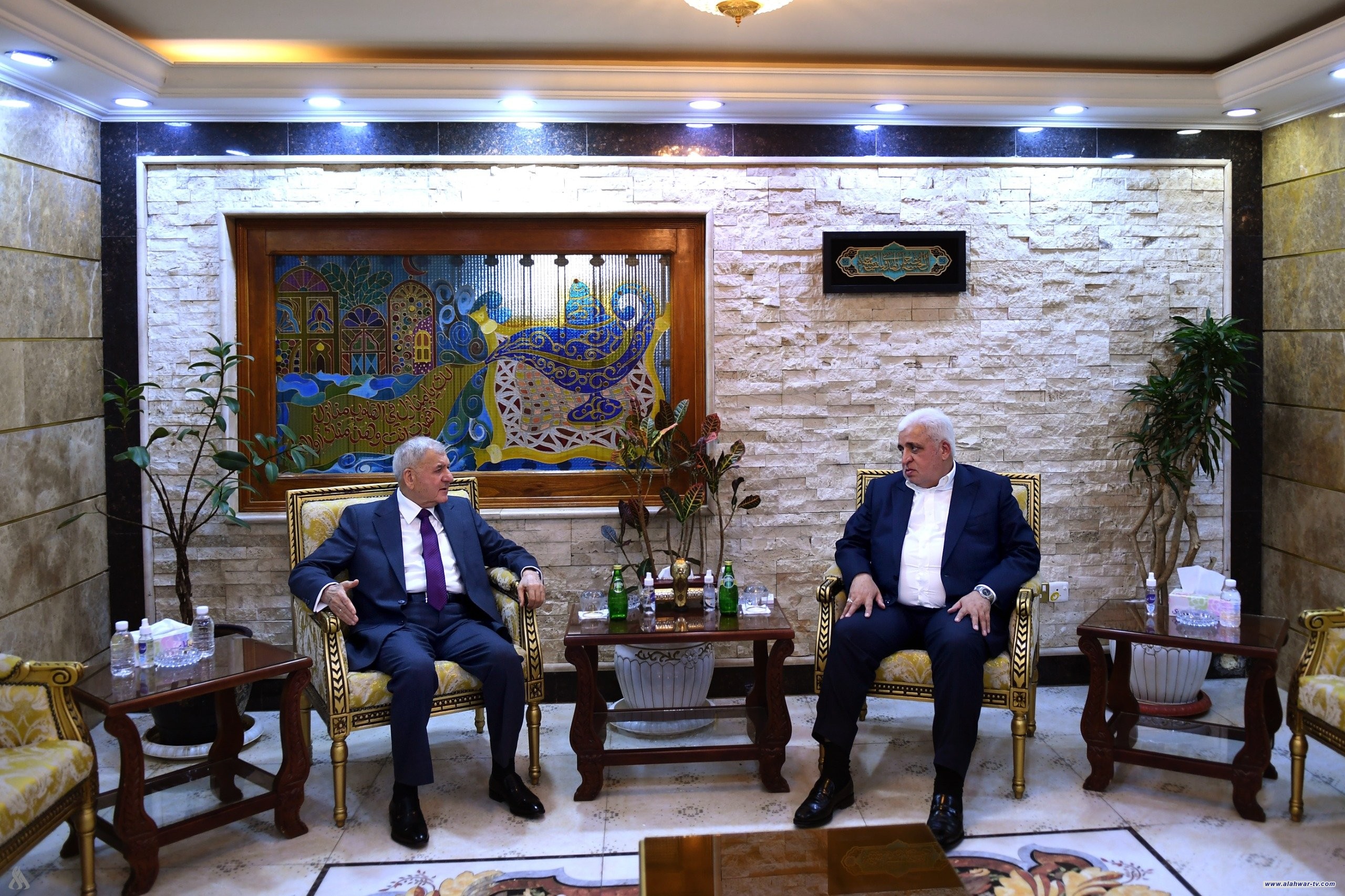 رئيس الجمهورية يؤكد للفياض ضرورة دعم المؤسسات الوطنية وتقوية التنسيق