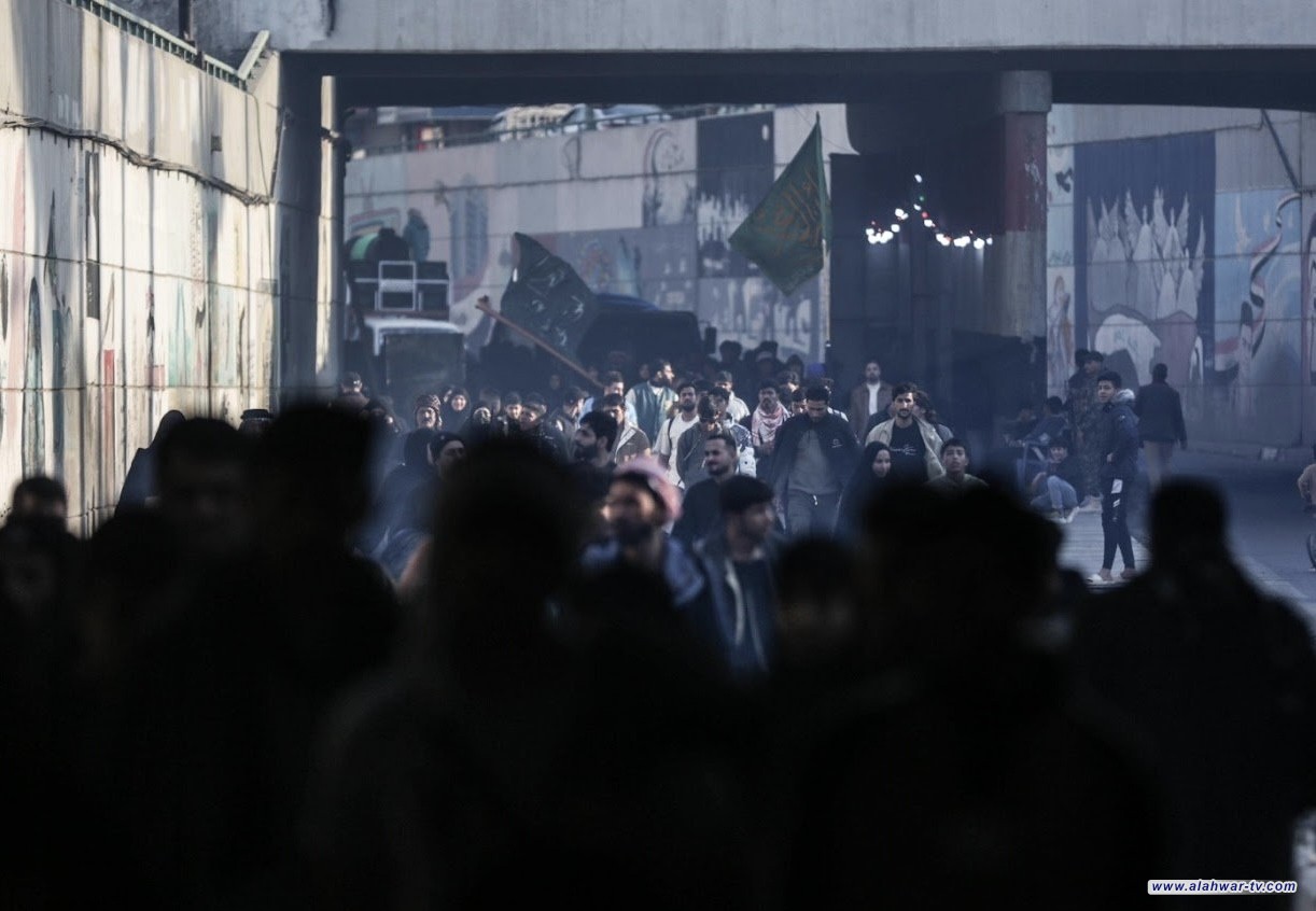 جموع المؤمنين تواصل زحفها نحو الكاظمية المقدسة لإحياء الزيارة الرجبية