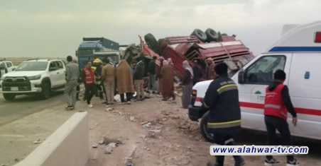 انقلاب شاحنة محملة بـ الطماطم  ومصرع سائقها في ذي قار