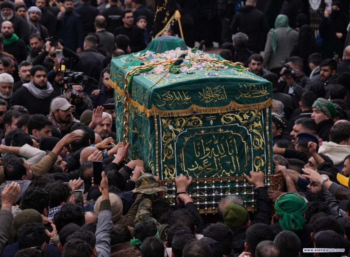 بالصور.. حشود الزائرين تقيم تشييعاً رمزياً لنعش الإمام الكاظم (ع)