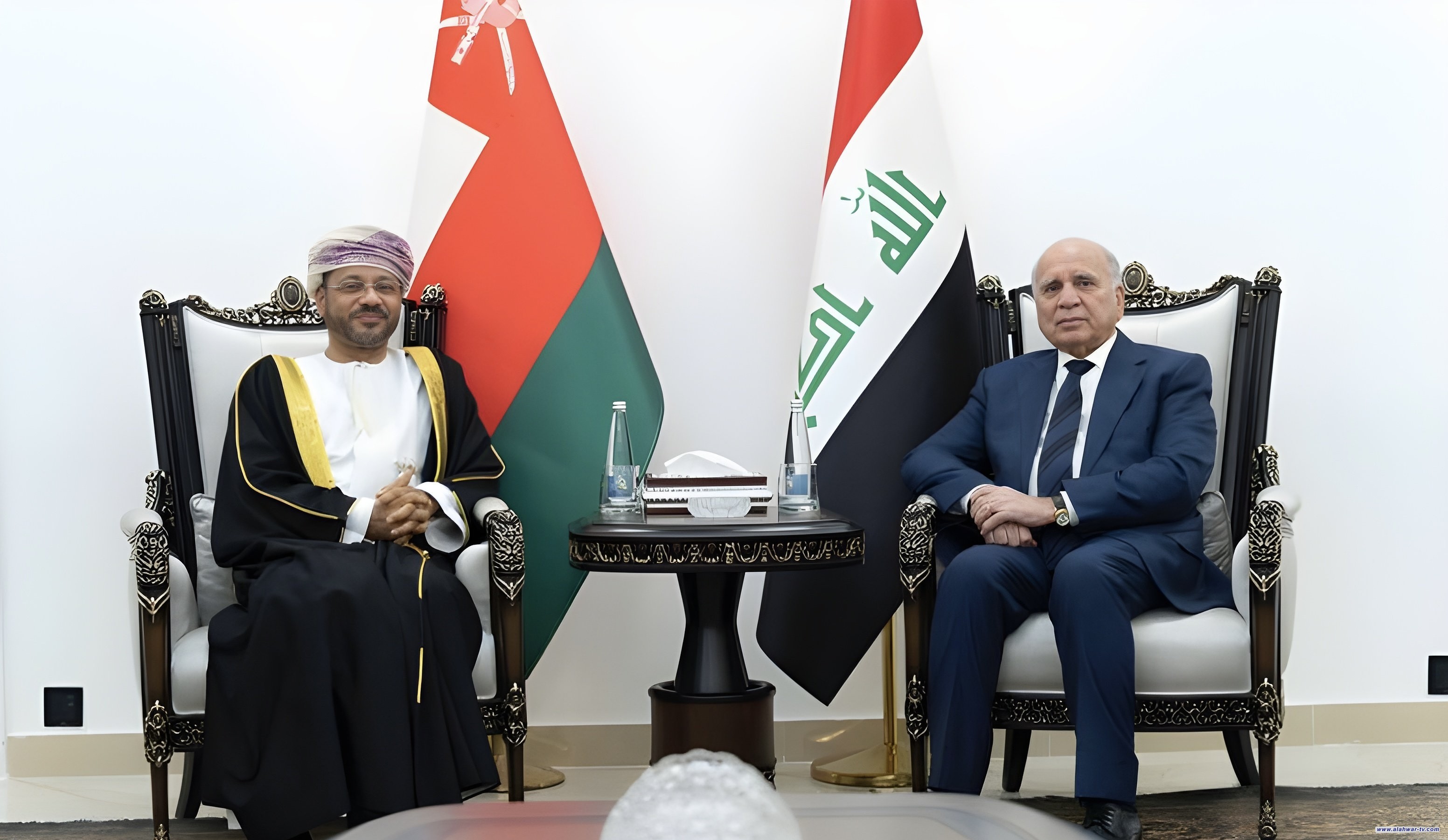وزيرا خارجية العراق وعُمان يؤكدان أهمية الحفاظ على استقرار المنطقة وإبعادها عن الصراعات
